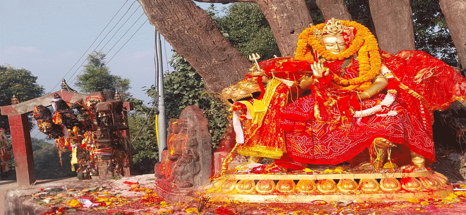 Pathivara Devi Statue